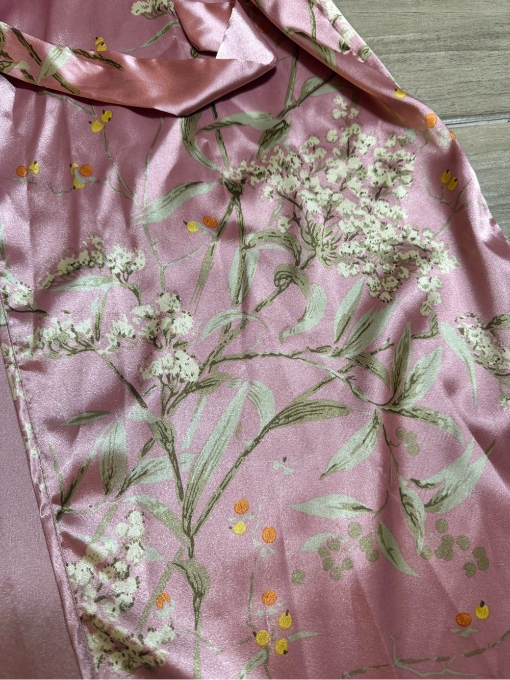 Silky Floral Robe - Picture 2 of 5